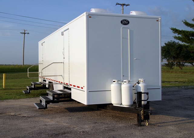 DV Bathroom/Shower Trailer Rentals in Delaware Valley